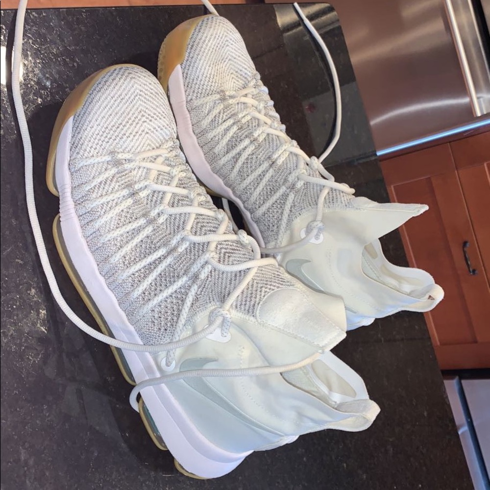 Kd 9 elite, size 9.5